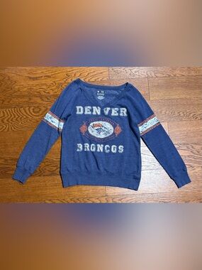 NFL Team Apparel Women’s Denver Broncos Sweater 1st & Fashion Wide Neck Size S